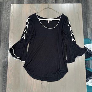 Black & White Top Flared Sleeves